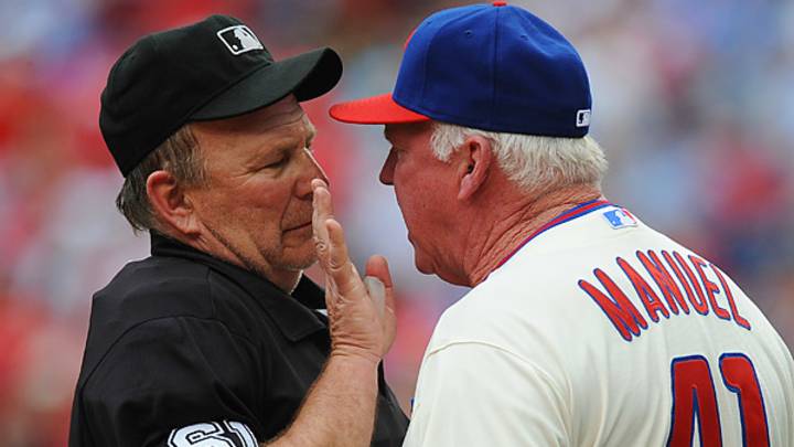 Umpire Bob Davidson once again the center of attention in Philadelphia