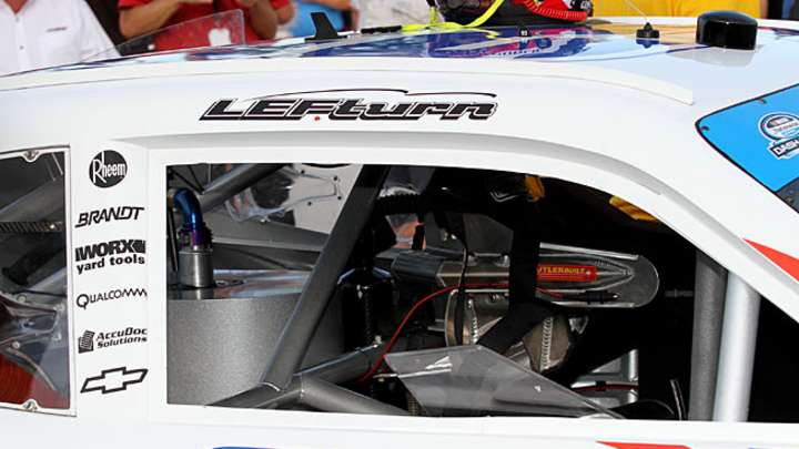 Kasey Kahne, Tony Stewart to honor Jason Leffler at Chili Bowl