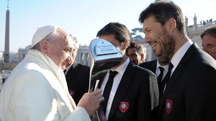 Pope Francis celebrates San Lorenzo's Argentina championship
