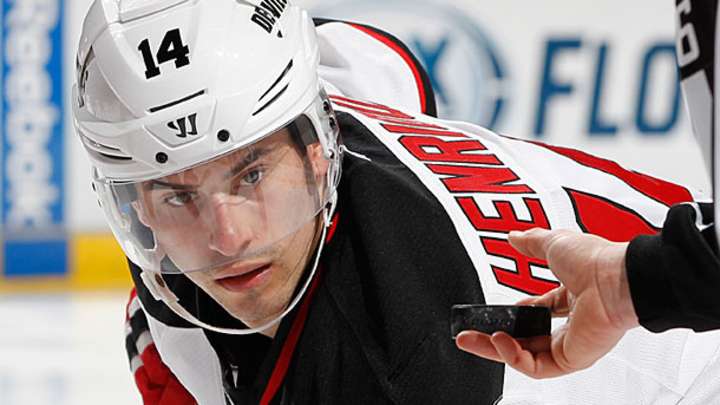Devils re-sign center Adam Henrique