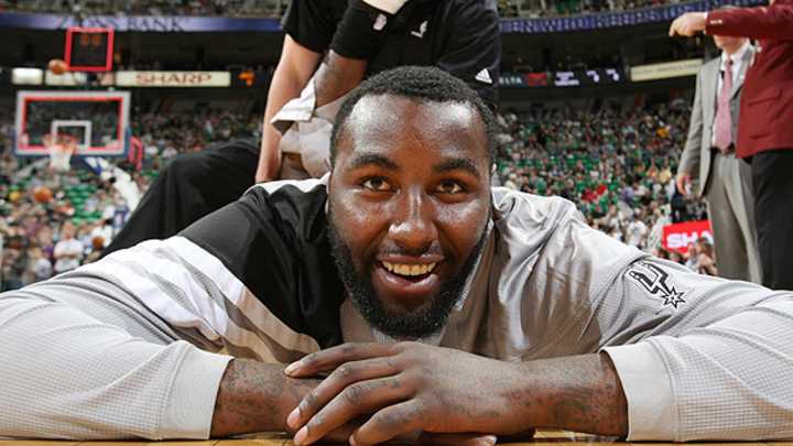 Watch: DeJuan Blair gets in the zone with elaborate pregame ritual