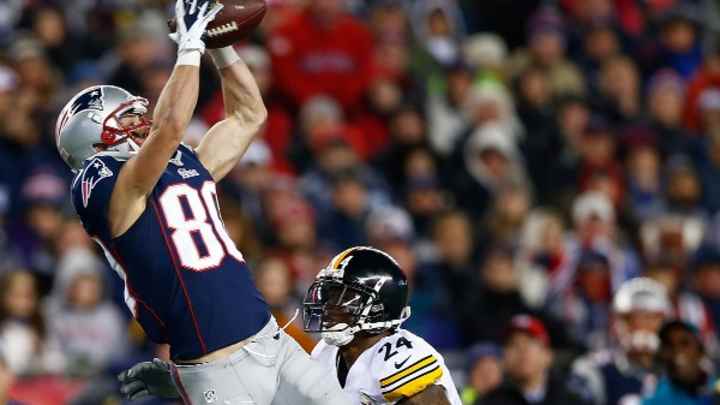 Steelers coach Mike Tomlin threatens jobs after blowout loss