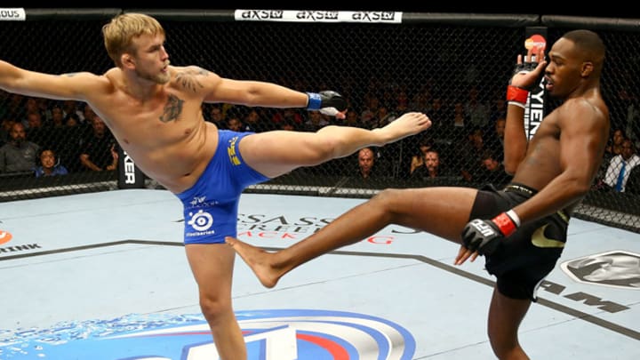 Still champion: Jon Jones beats Alex Gustafsson at UFC 165 in title bout