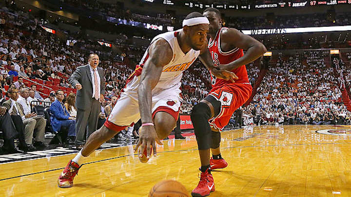 Three-Pointers: LeBron James, Heat bury Chicago Bulls in opener