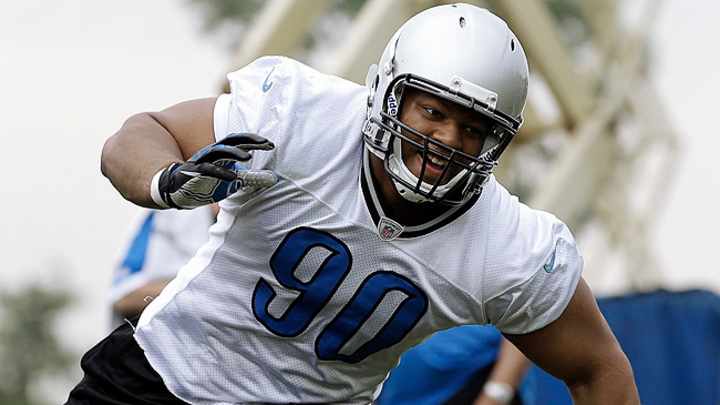 Ndamukong Suh says getting new deal from Detroit Lions not on mind