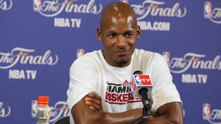 Reports: Ray Allen exercises player-option to return to Heat next season