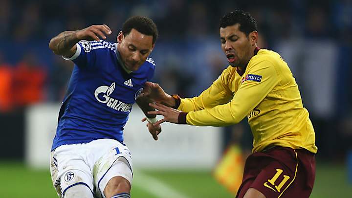 Maligned defender Andre Santos leaves Arsenal to join Gremio on loan Maligned defender Andre Santos leaves Arsenal to join Gremio on loan