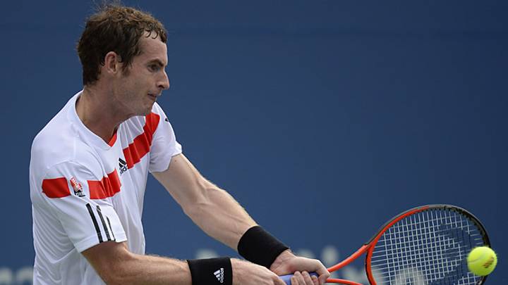 Defending champ Andy Murray reaches next round of U.S. Open