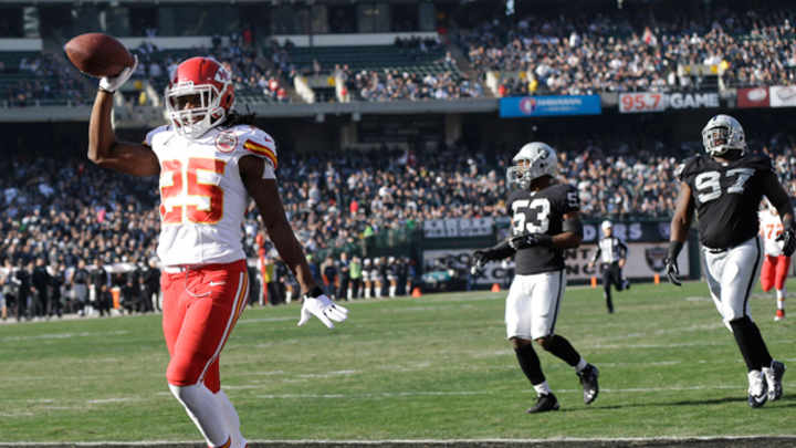 Jamaal Charles scores 4 touchdowns in first half versus Raiders, finishes with 5 total
