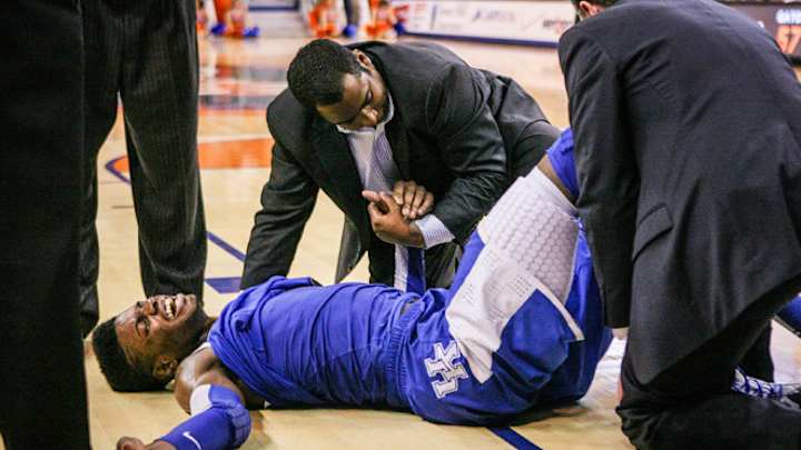 Kentucky's Nerlens Noel out for the season with torn knee