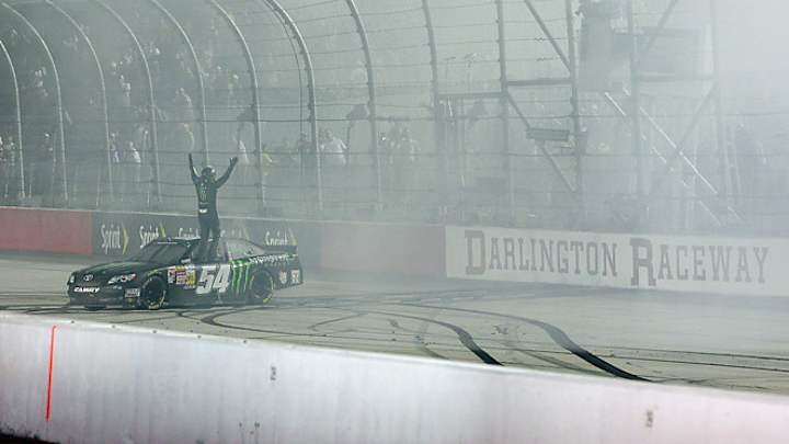 Kyle Busch grabs victory at Darlington Raceway Kyle Busch grabs victory at Darlington Raceway