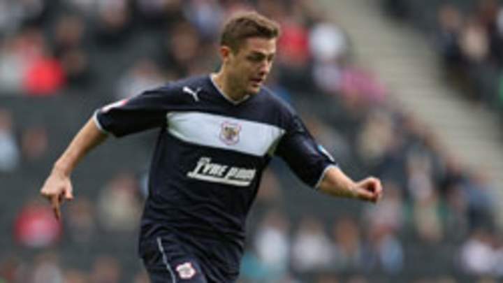 U.S. soccer player Robbie Rogers comes out as gay, steps away from soccer at 25