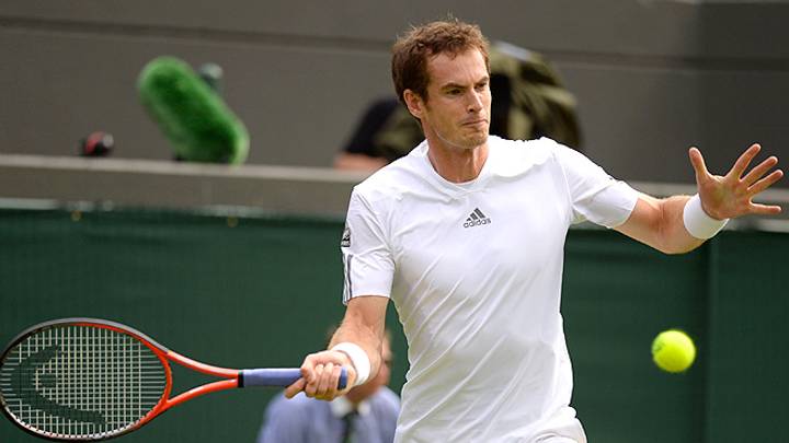 Andy Murray brings sense of normalcy to crazy day at Wimbledon