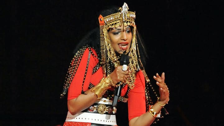 NFL reportedly in 'secret legal war' with M.I.A. over Super Bowl middle finger