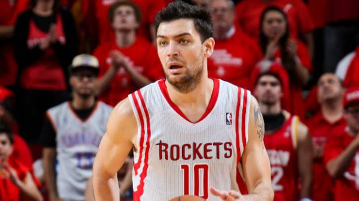 Report: Carlos Delfino, Bucks agree to 2-year contract