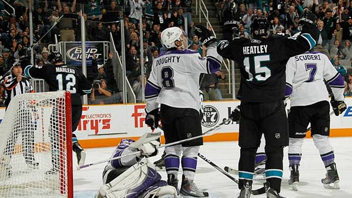 Top Line: Kings' road is a hard one; Rangers desert their King; more links Top Line: Kings' road is a hard one; Rangers desert their King; more links