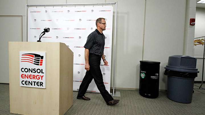 Penguins give Dan Bylsma, assistant coaches, two-year extensions