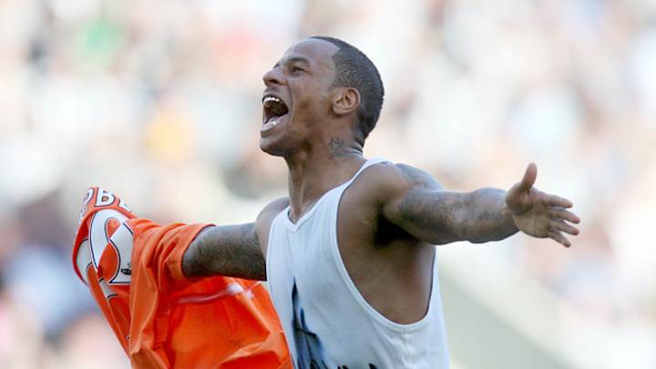 Blackburn striker D.J. Campbell among six arrested for match fixing