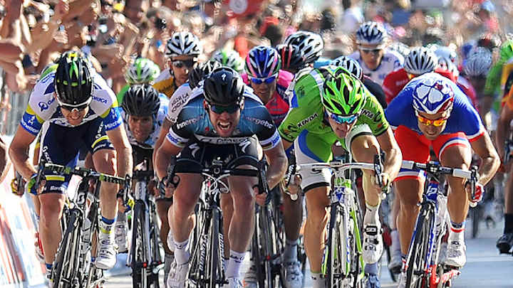 Mark Cavendish dominates sprint finish of Giro d'Italia's stage six