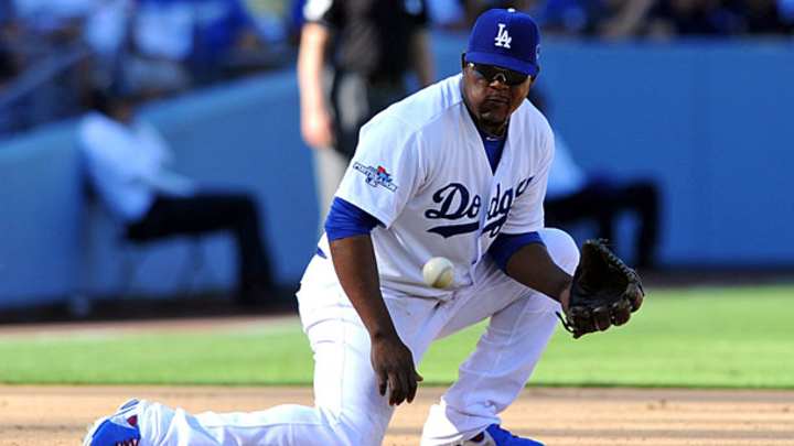 Hot Stove Roundup: Uribe, Pelfrey, Floyd ink new contracts Hot Stove Roundup: Uribe, Pelfrey, Floyd ink new contracts