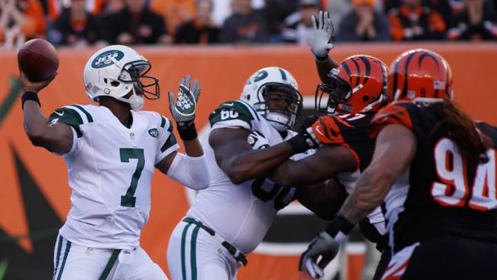 Geno Smith throws two pick-sixes in embarrassing performance against Bengals