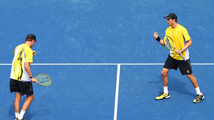 Bob and Mike Bryan survive Open scare, keep Slam chase alive