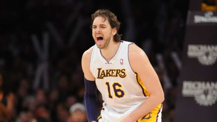 Pau Gasol won't travel with Lakers, day-to-day with respiratory infection