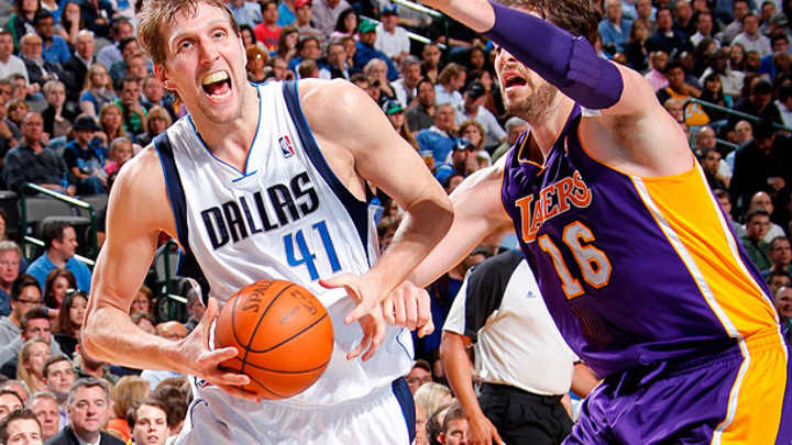 Nowitzki's return offers Dallas a glimmer of postseason hope