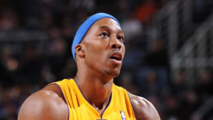 Dwight Howard out Friday with shoulder injury