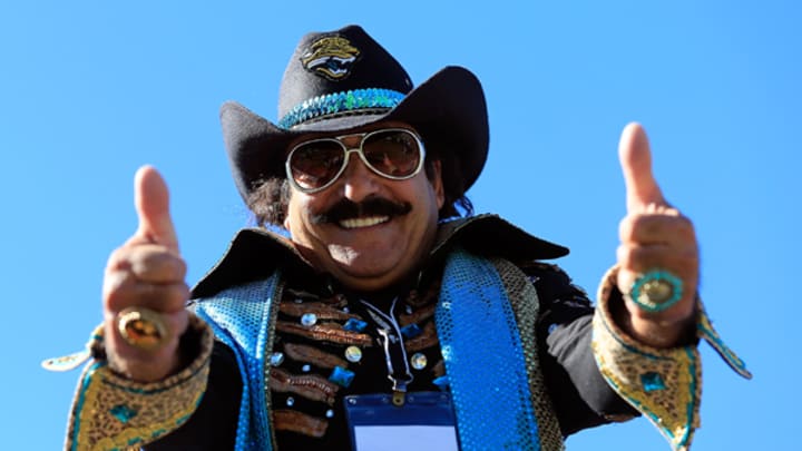 Free Beer! Jaguars try new giveaway to fill their empty seats Free Beer! Jaguars try new giveaway to fill their empty seats