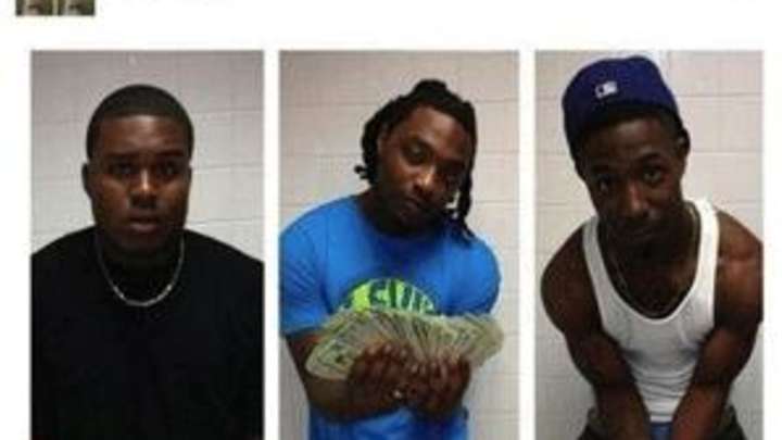 Alabama signee Dee Liner holding wads of cash in Instagram photo Alabama signee Dee Liner holding wads of cash in Instagram photo