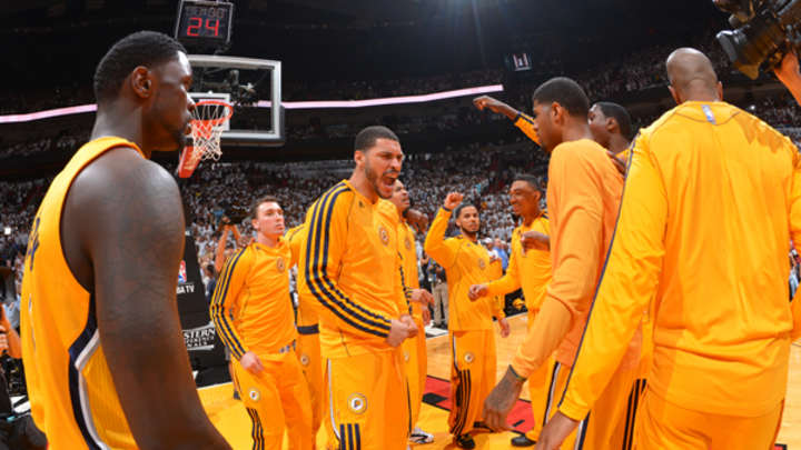 Spurs' Jeff Pendergraph legally changes his surname to 'Ayres'