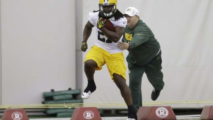 Packers lineman: Eddie Lacy 'can’t be a rookie anymore' Packers lineman: Eddie Lacy 'can’t be a rookie anymore'