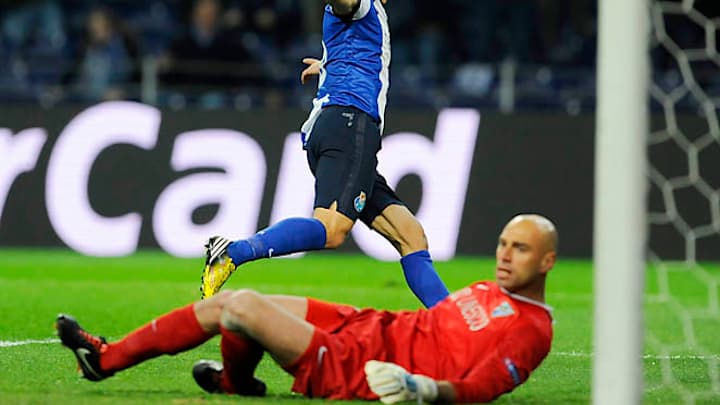 FC Porto beats Malaga in Champions League