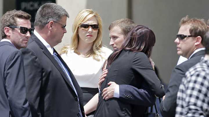 NASCAR drivers attend Jason Leffler's funeral