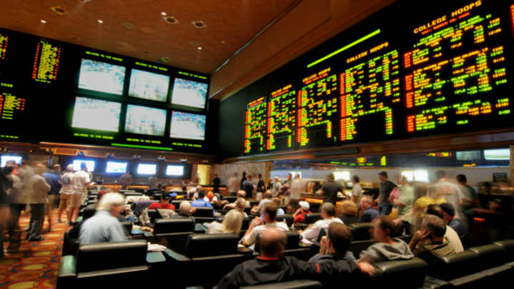 Fourteen People Bet on Auburn to Win the BCS Title at 1,000 to 1 Odds Fourteen People Bet on Auburn to Win the BCS Title at 1,000 to 1 Odds