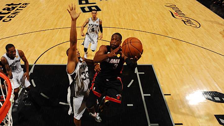 LeBron, Wade remind Spurs how devastating duo can be