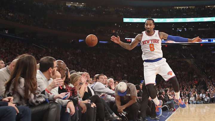 Knicks fan mails J.R. Smith $60 in cash after winning crazy bet in 'NBA2K13'