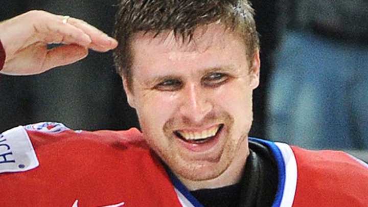 Top Line: Ilya Bryzgalov deal is the white flag for Oilers; more links