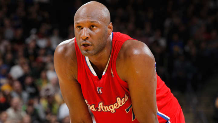 Report: Lamar Odom checks out of rehab facility after just one day