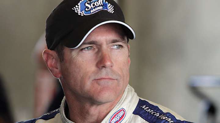 Bobby Labonte released from hospital after breaking ribs