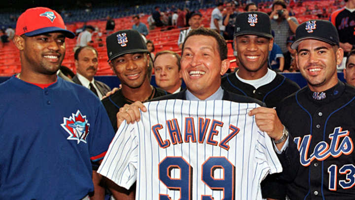 That Time Hugo Chávez Threw Out The First Pitch At Shea Stadium That Time Hugo Chávez Threw Out The First Pitch At Shea Stadium