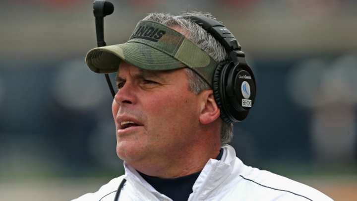 Illinois AD: Tim Beckman will return as football coach