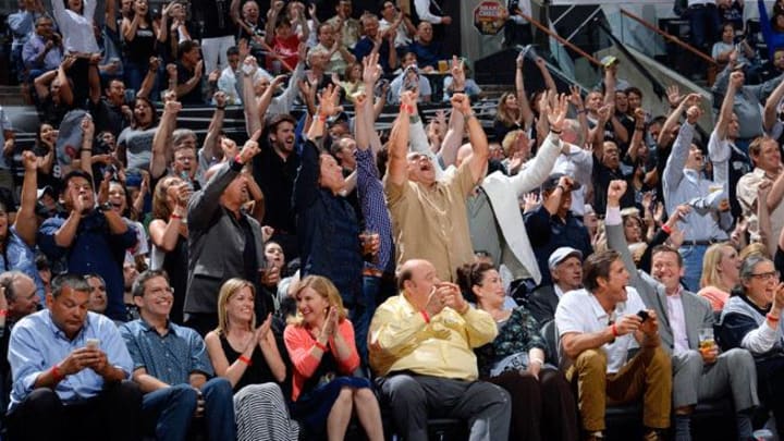 No cheering rule: why I never clap while attending pro sporting events