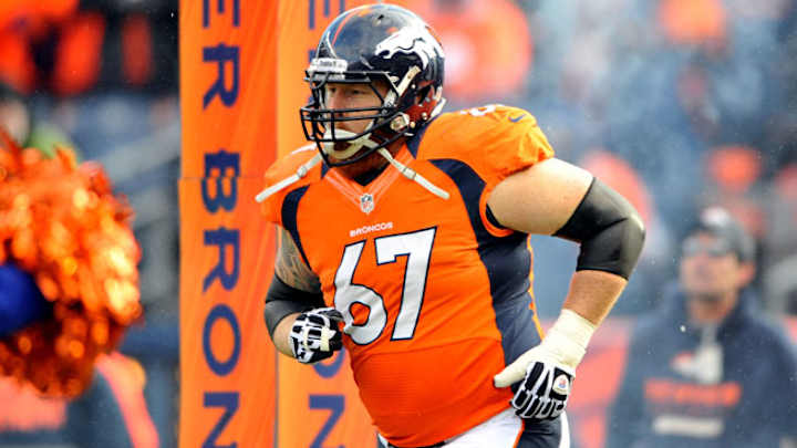 Broncos lose center Dan Koppen to knee injury