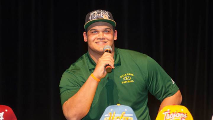 Eddie Vanderdoes leaves Notre Dame for UCLA, but loses a year of eligibility Eddie Vanderdoes leaves Notre Dame for UCLA, but loses a year of eligibility