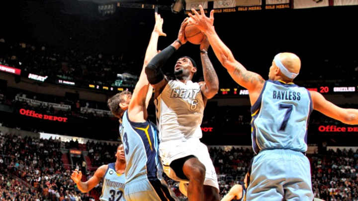 Three-Pointers: Heat push streak to 13 despite LeBron James' rare off night