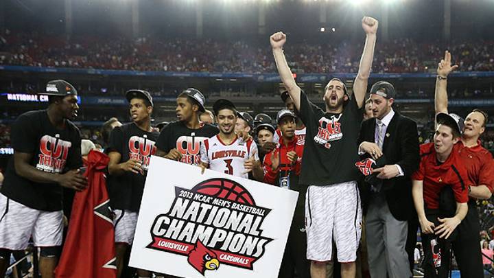 Louisville Takes Early Punches, But Outslugs Michigan For National Title, 82-76