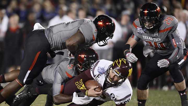 Pass-happy Texas Tech rips Arizona State, 37-23, in Holiday Bowl