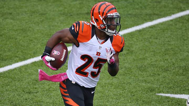 Gio Bernard delivers a candidate for best run of the season Gio Bernard delivers a candidate for best run of the season